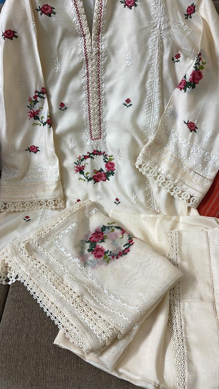 Stitched styling sample only. Supplied unstitched; stitching and styled finishing are not included.
